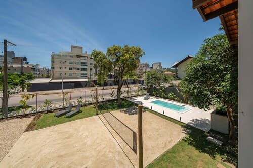 Casa alto padrão com piscina 15 pessoas