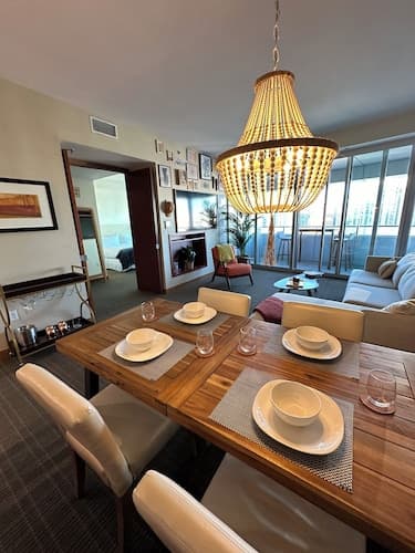 AKA Brickell Condo Free Parking by Palermo Home Miami