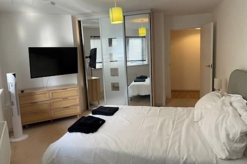 1bedroom - Sleeps 2 - Terrace, Bbq, Near Transport