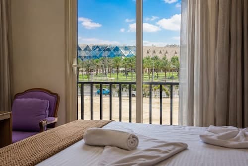 Kush Hotel Grand Museum & Pyramids View