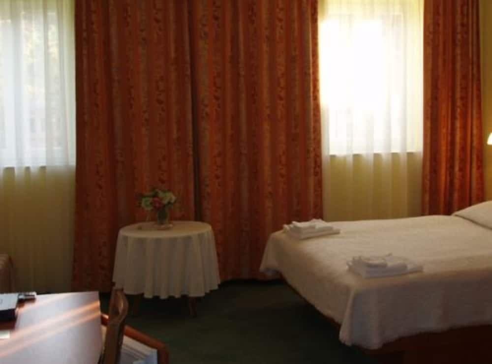Klaudijas Charming Apartments & Rooms