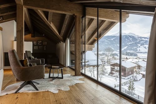 Spacious Apartment With Shared Pool