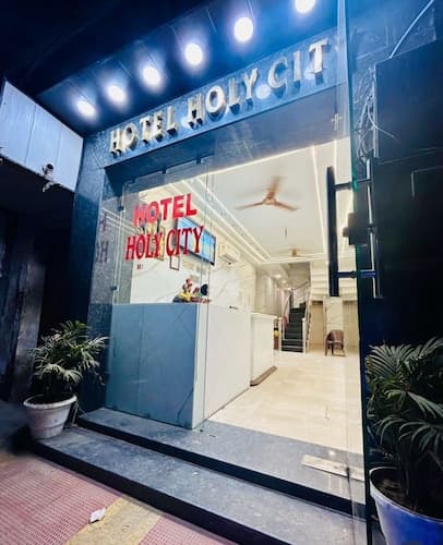 Hotel Holy City