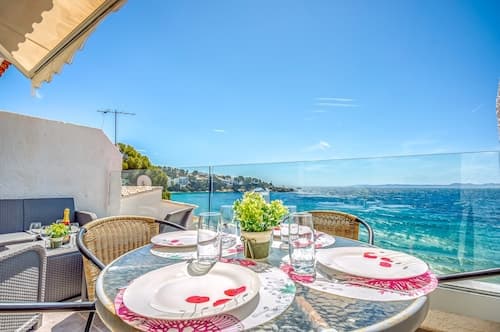 Beachfront Apartment in Platja Almadrava