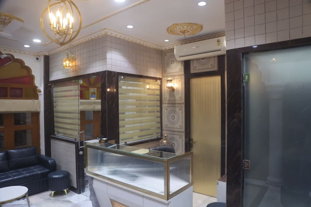 AANCHAL MAHAL DORMITORY AND ROOMS