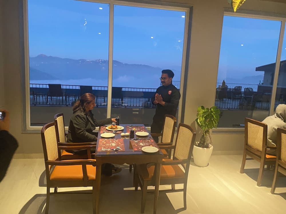 Astra Resort and Caffe