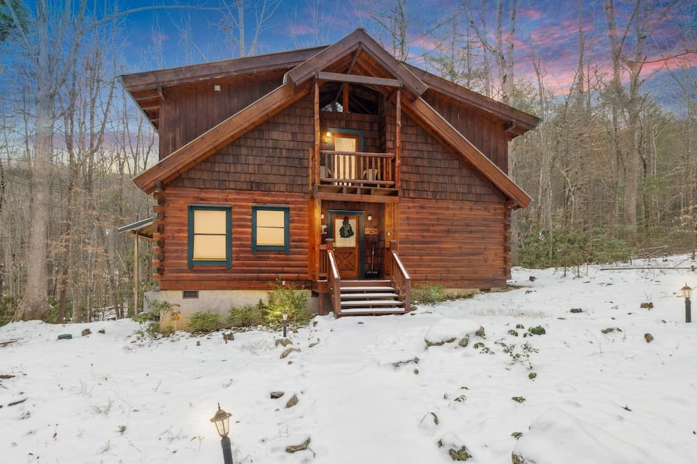 Hooks Haven 4 Bedroom Cabin