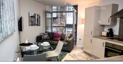 Stayzo Modern Studio Apartment 1 in Bradford City