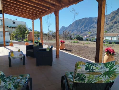 La Casita Fataga Sleeps 4 With Garden