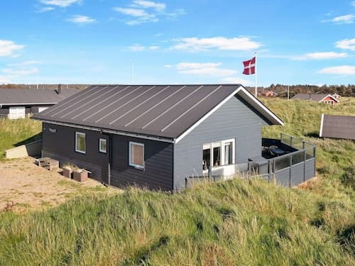 5 Star Holiday Home in Lokken