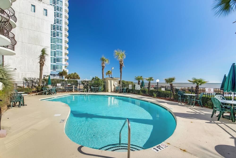 Palms Resort 1502