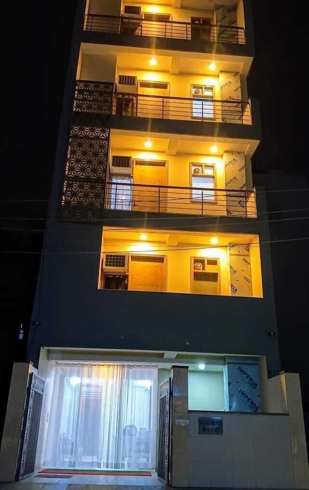 Soooper Hotel