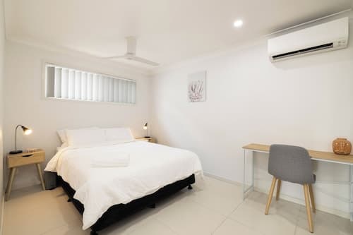 Smart Suites Self Check-in Apartments - 39A Freney