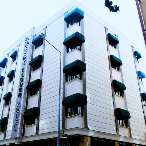 Grand Clover Hotel