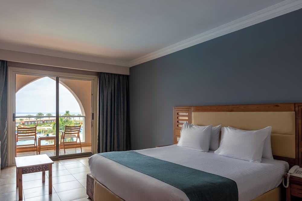 SUNRISE Alora Aqua Park Resort