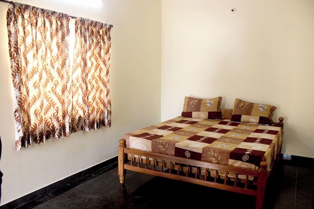 Corniche Inn Resorts