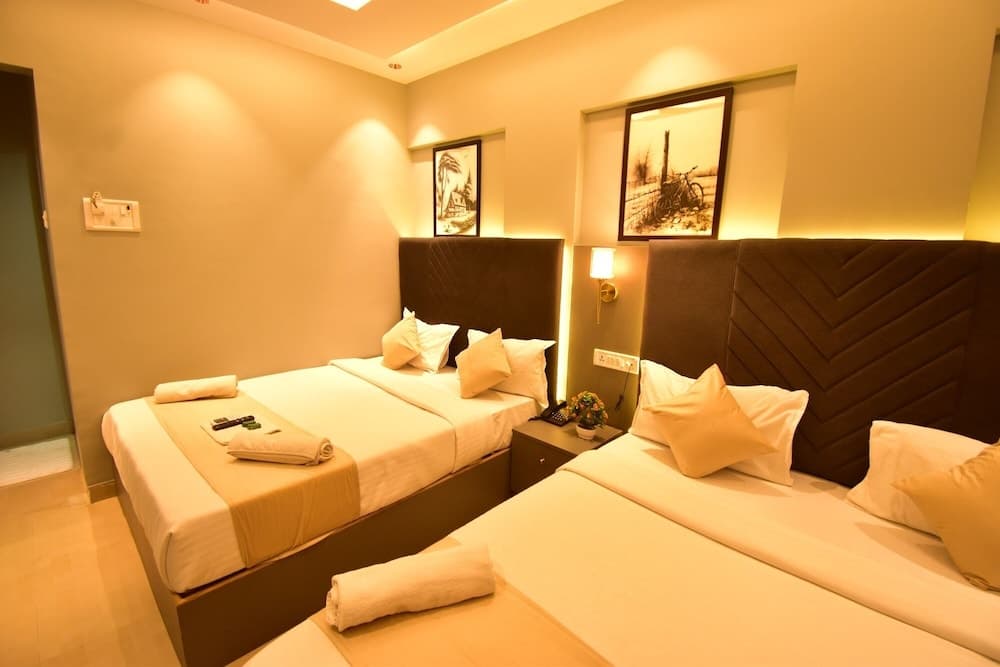 Dhanvantari Hotel