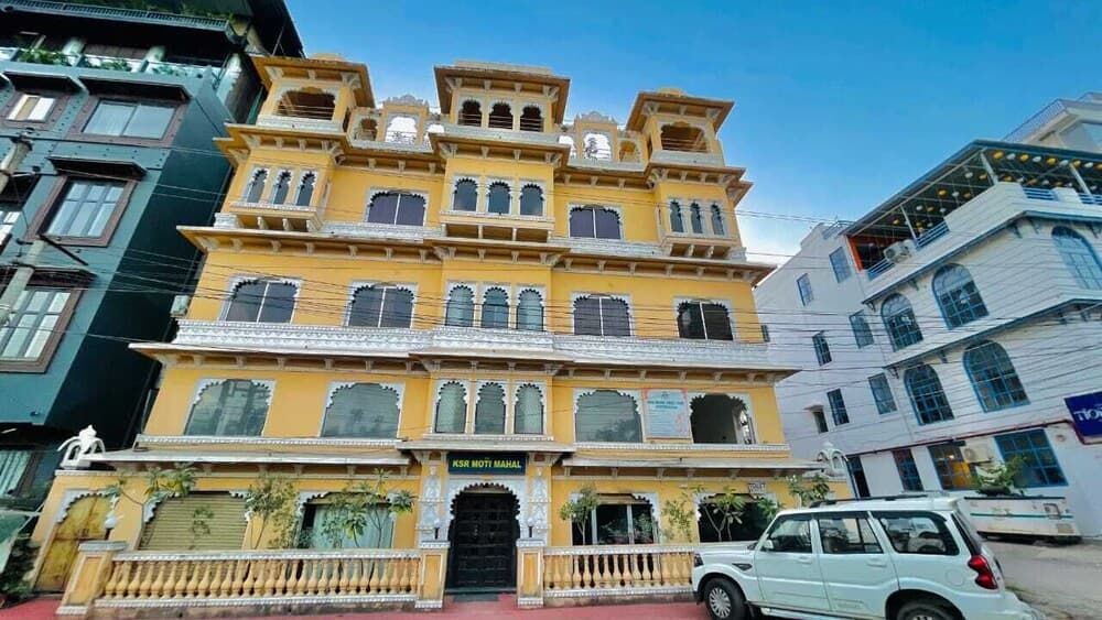 Konaklama yerinin ön cephesi