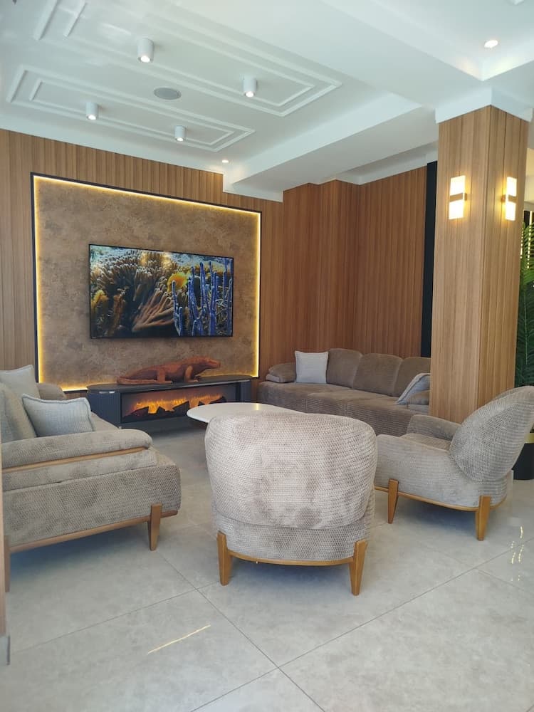 Martin City Hotel