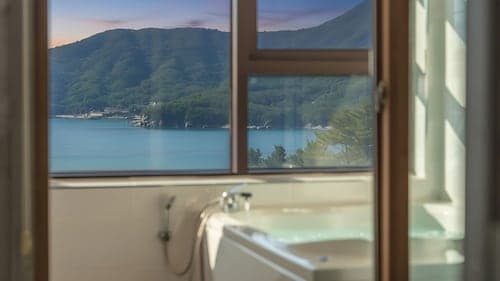 Geoje Marine Castle Spa Pension