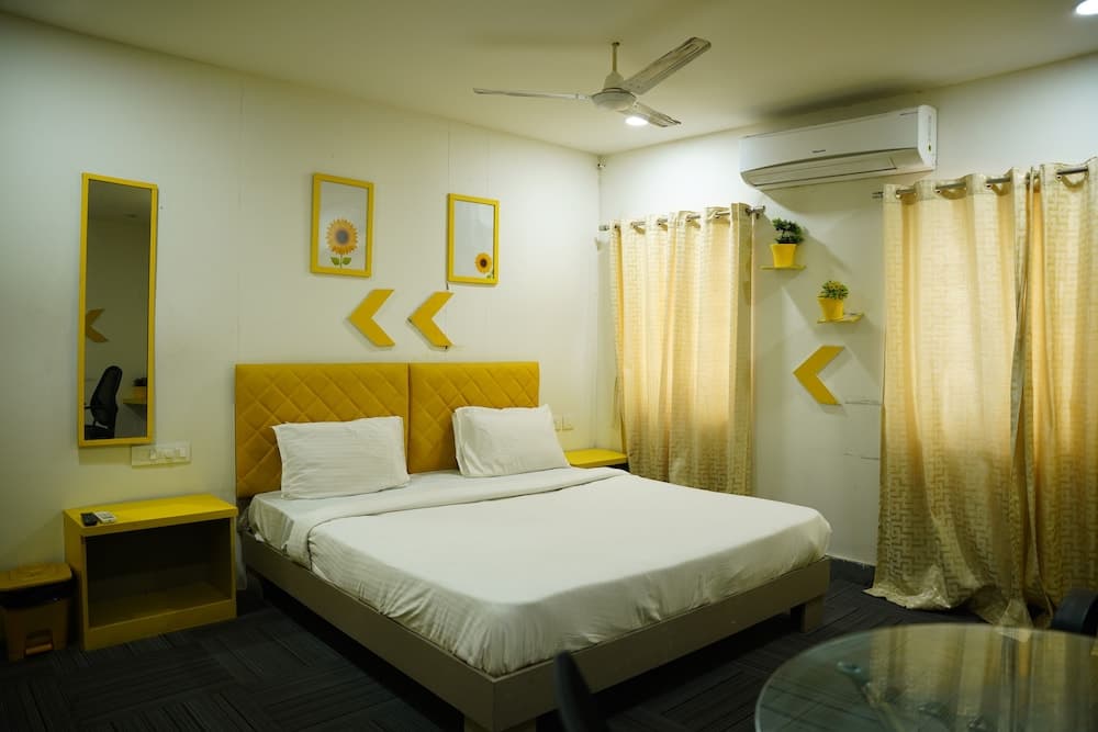 Hotel Luxury Stay Inn