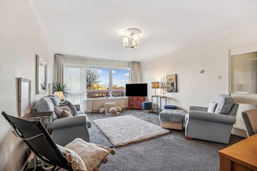 Spacious2br-balcony-parking-25mincentrallondon
