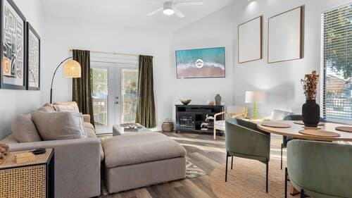 Spacious Family-friendly Retreat Beach Walkable
