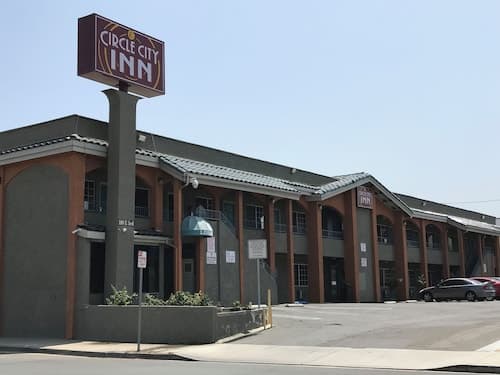 Corona Inn