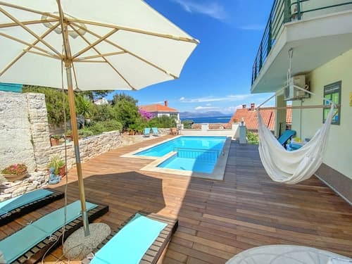 Eco Apartments Sunshine with heated pool