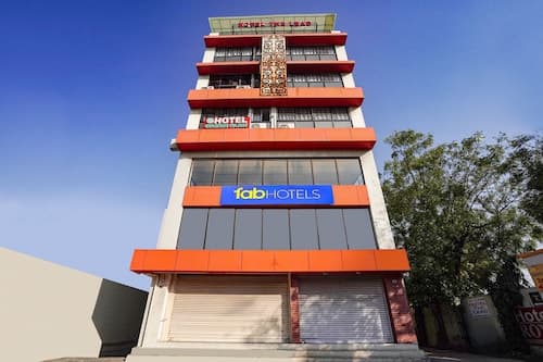 Fabhotel The Lead