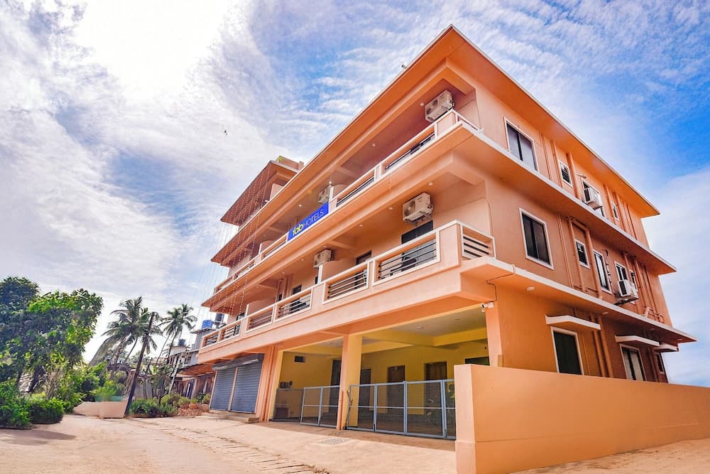 Fabhotel Baga Tulip