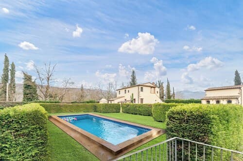 Family Tuscany Villa with private pool