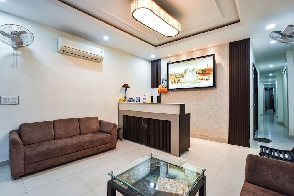 hotel akaal heights