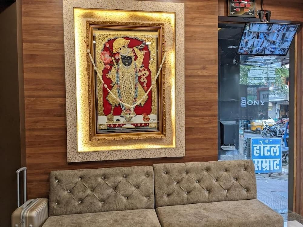 Hotel Samrat