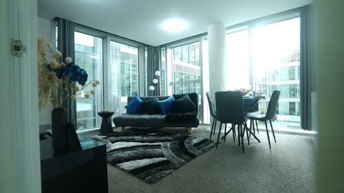 Central M K 1-bedroom Apartment, Sleeps 4, Parking
