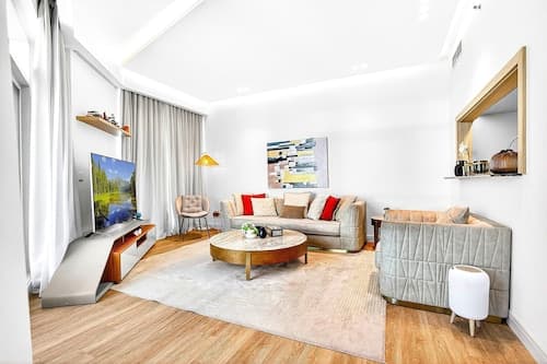 WYZ RENT|Stunning 2 BR in the heart of Downtown