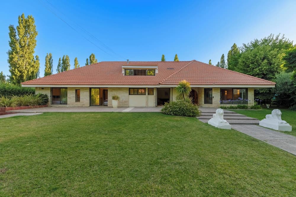 FLIPHAUS Wine Country Mansion 27pax