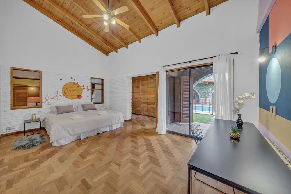 FLIPHAUS Wine Country Viamonte
