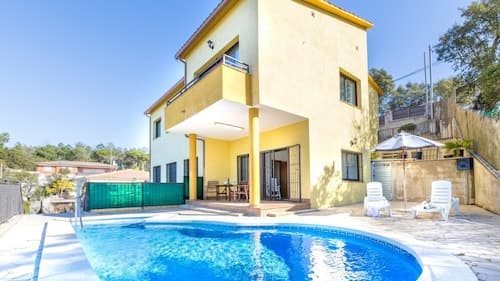 Camelia in Llafranc With 4 Bedrooms and 3 Bathrooms