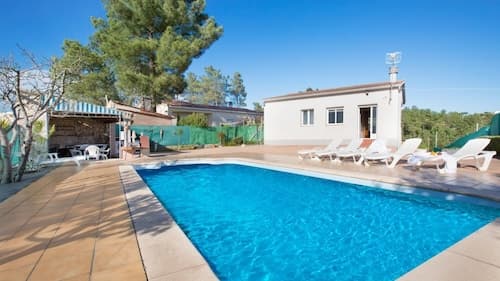 Alonso in Vidreres With 4 Bedrooms and 1 Bathrooms
