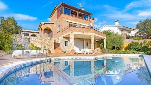 Sotet in Vidreres With 4 Bedrooms and 2 Bathrooms