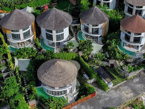 Hillstone Luxury Village
