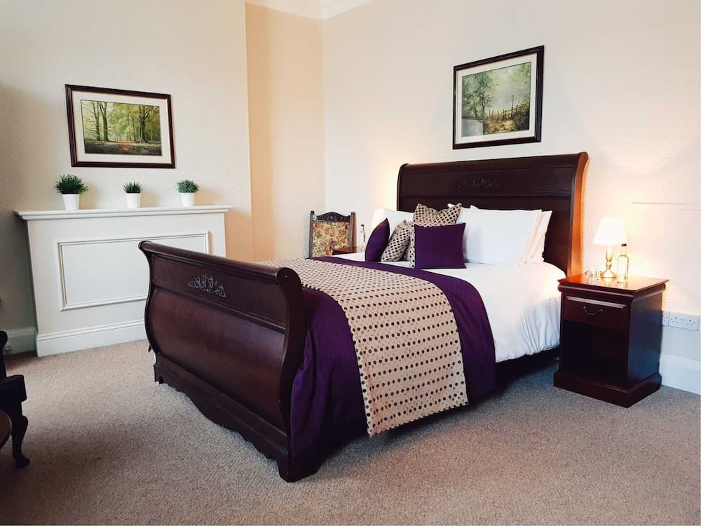 The Greyhound Hotel Bar and Restaurant