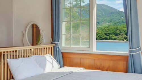 Geoje Come and Stay Pension
