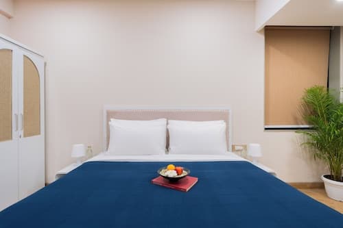 ELIVAAS Kamerios Verano 1 BHK with Pool