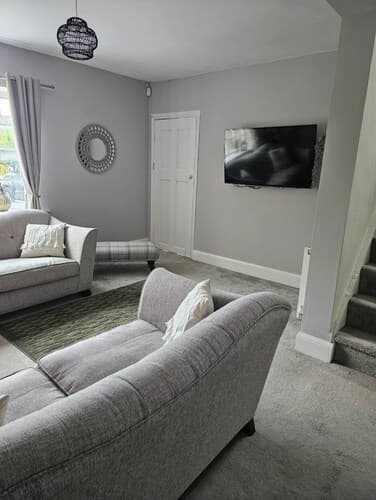 The Sweetbriar Cottage3 Bedroom House in Leeds