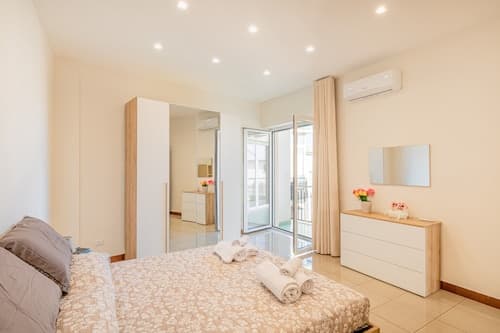 Bright Apartment Private Parking Naples