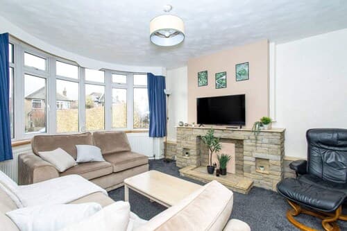 Carr Manor Cozy House in Leeds