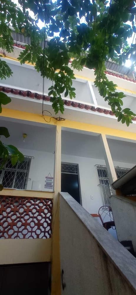 Colinna Hostel
