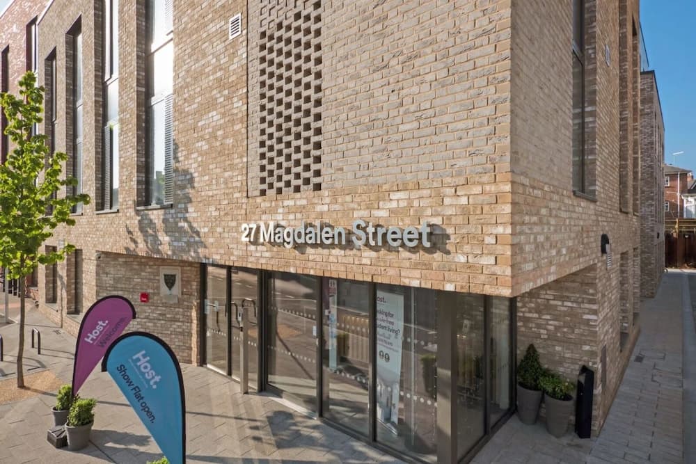 27 Magdalen Street